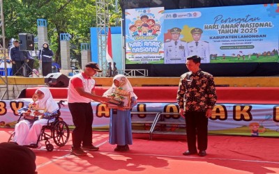 SISWA SMPN 1 PACIRAN RAIH PRESTASI DI LOMBA DESAIN POSTER HARI ANAK NASIONAL